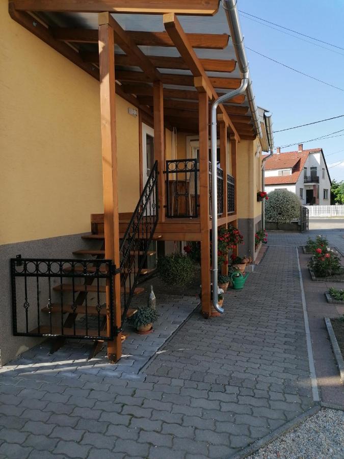 Kata vendégház Bük Esterno foto