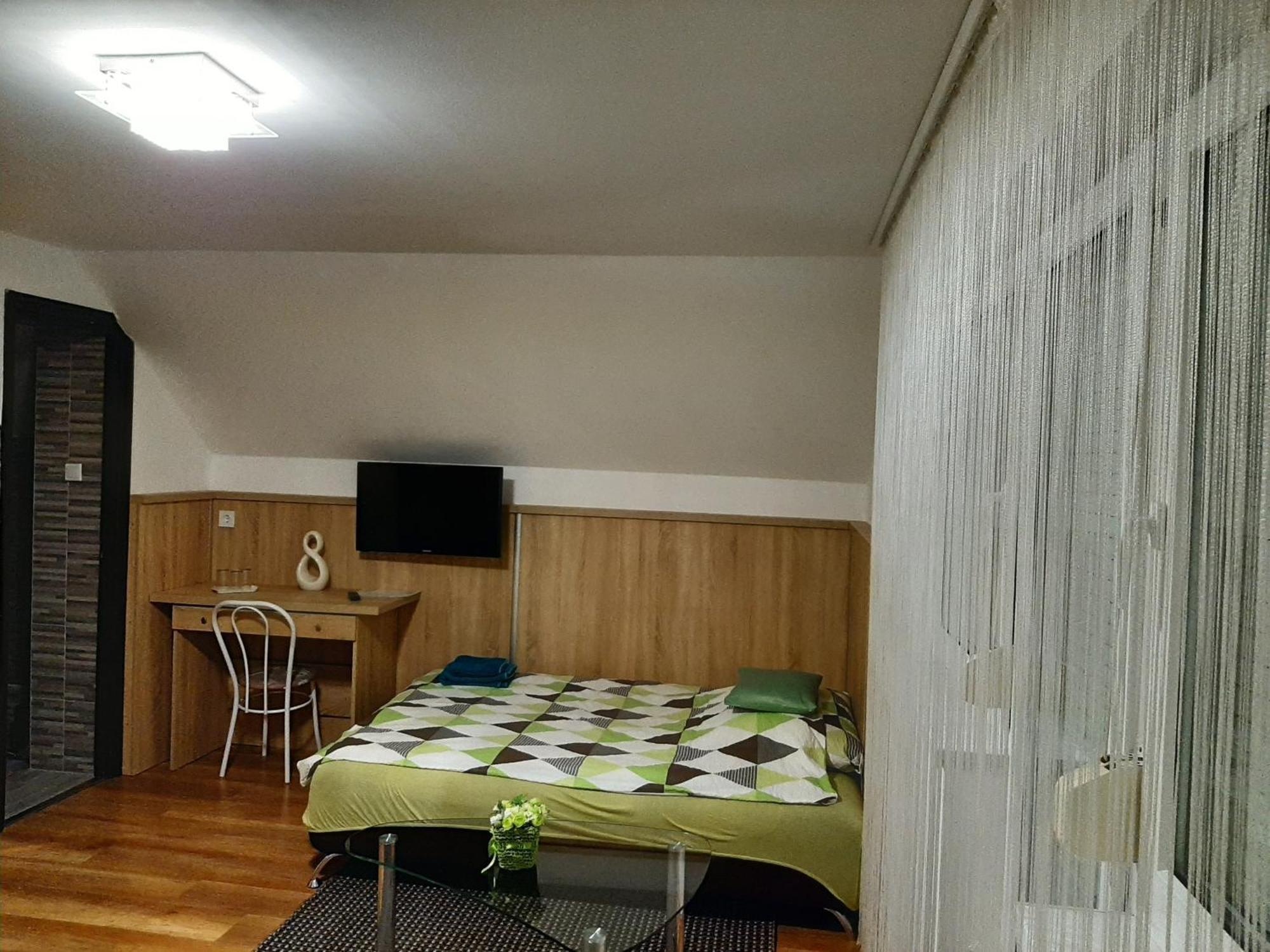 Kata vendégház Bük Camera foto