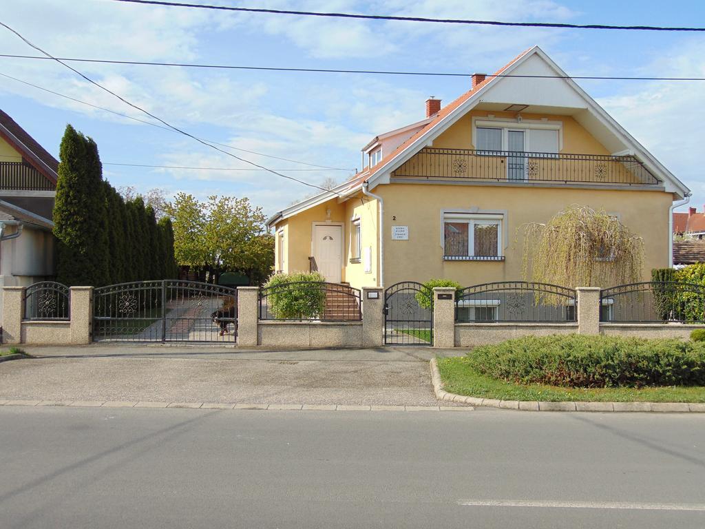 Kata vendégház Bük Esterno foto