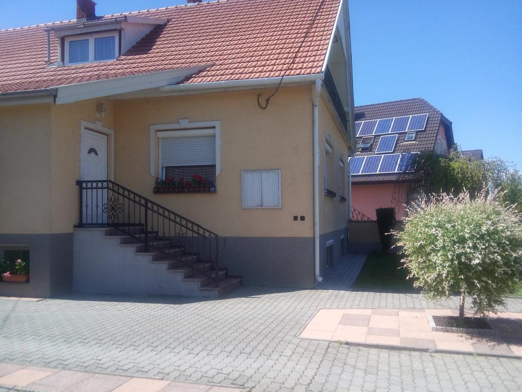 Kata vendégház Bük Esterno foto